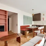 Sublime duplex avec salle de cinéma