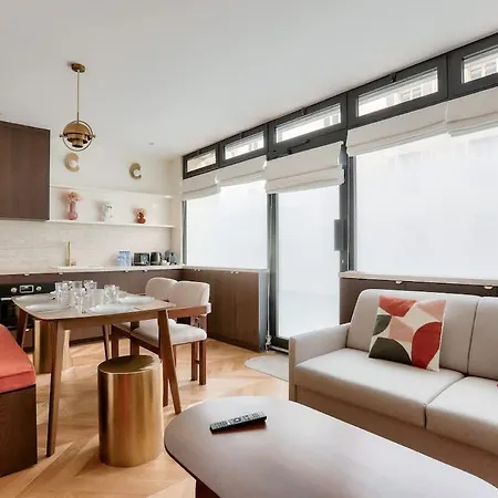 Sublime Duplex Avec Salle De Cinéma Parigi